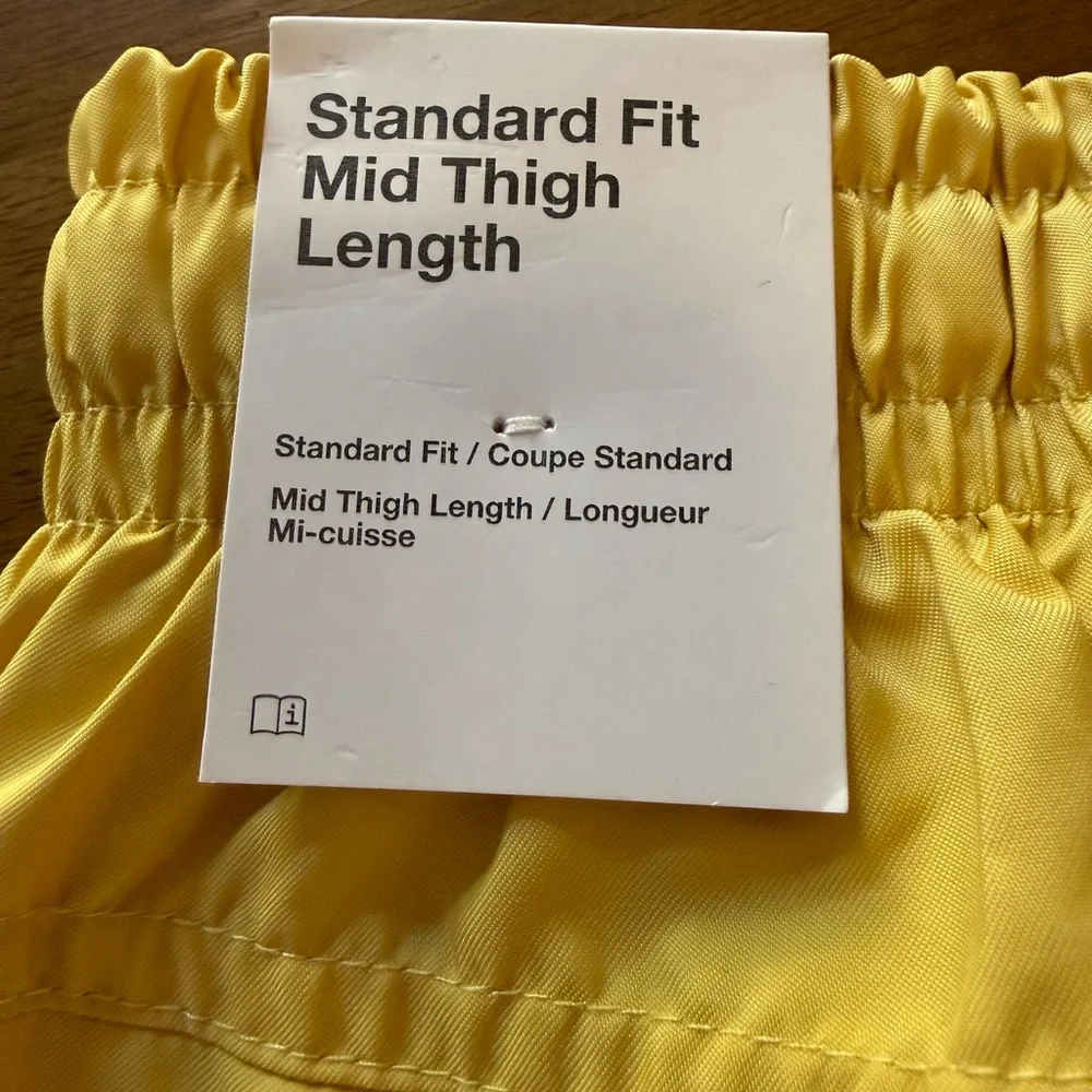 Nike Men’s Yellow Swim Trunks Board Shorts Standard Fit Mid Thigh NEW NWT Small - Picture 8 of 15